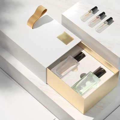 Custom Design Cosmetic Packaging Box with Plastic Material and Ribbon Accessory