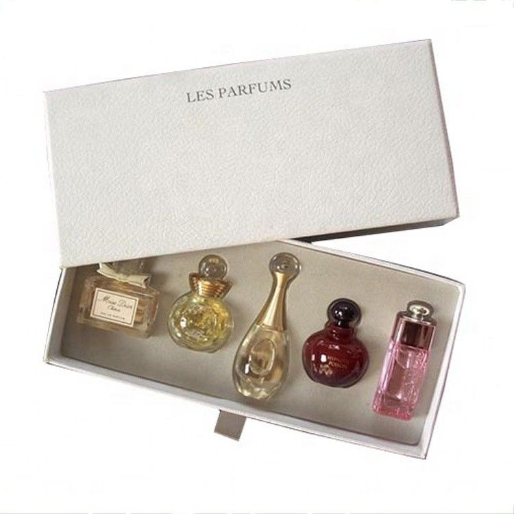 Lid And Base Rigid Cardboard Purfume Packaging Box With Foam Insert