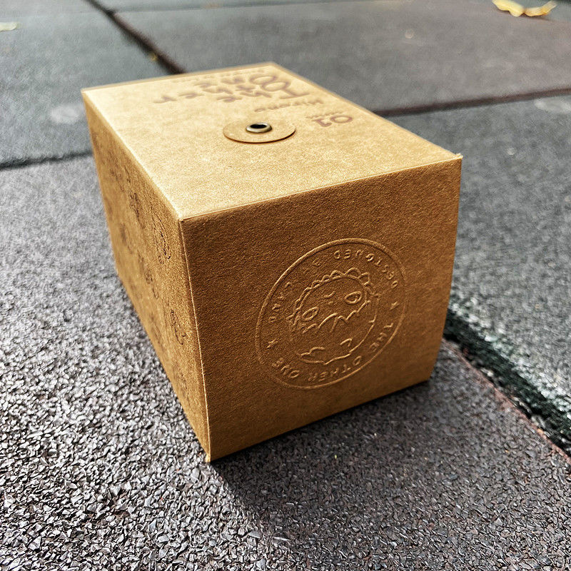 Eco Friendly Custom Candle Boxes Recyclable With Eyelets Rivets