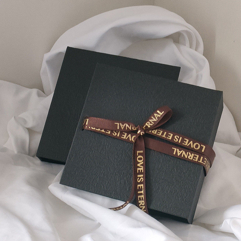 White Black Magnetic Packaging Box With Ribbon Tied