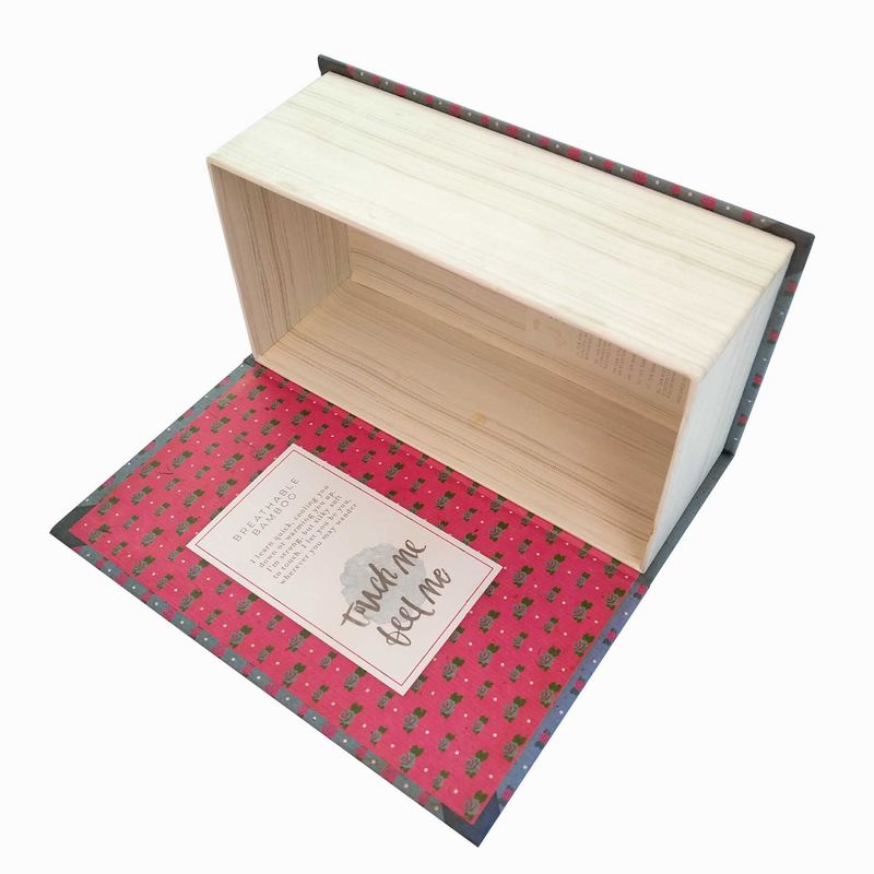 Paperboard Magnetic Flap Gift Box For 4 Packs Socks Undearwears